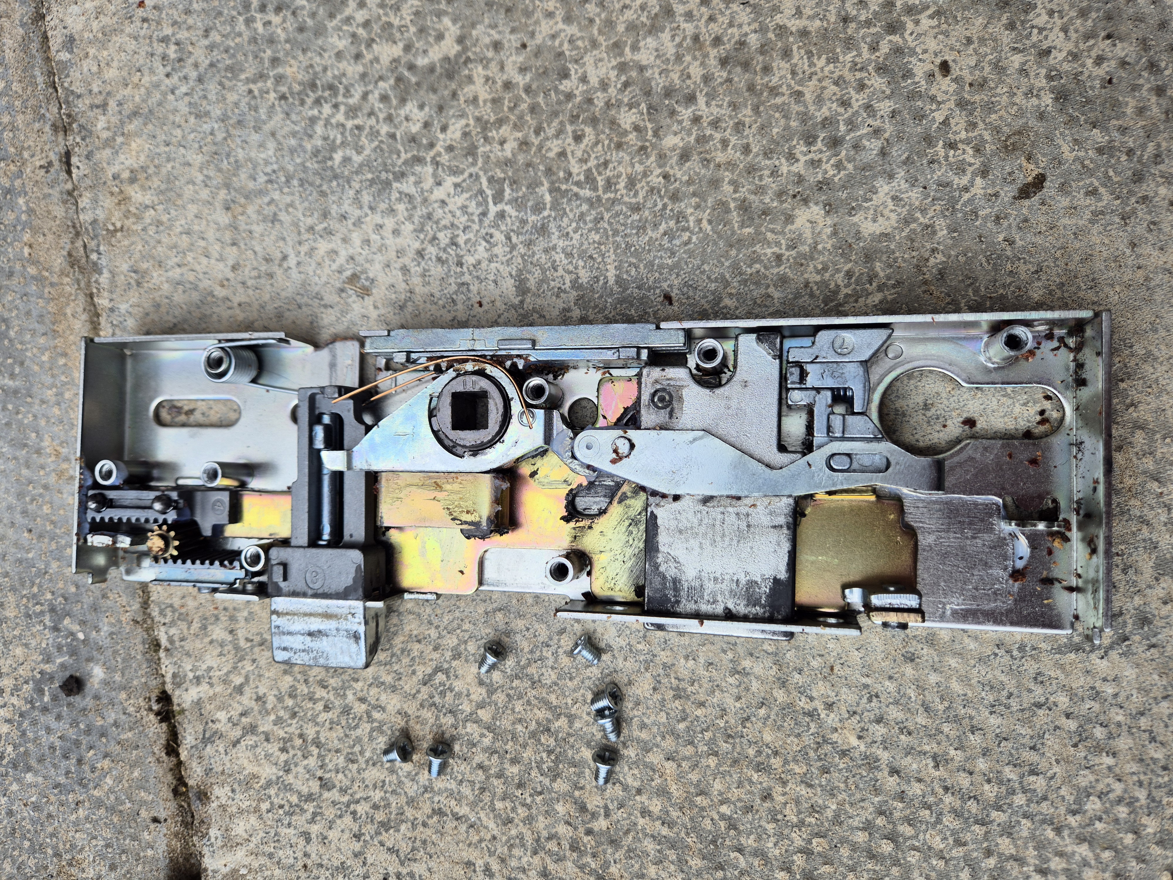 Emergency repair of composite door gearbox